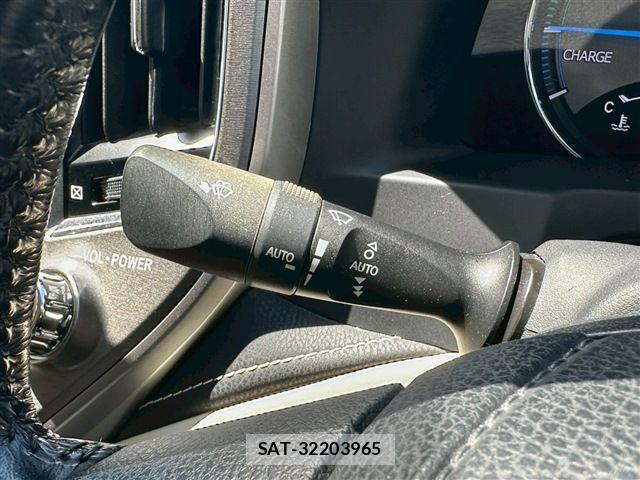 Toyota CROWN MAJESTA 2015-03 1136956-20