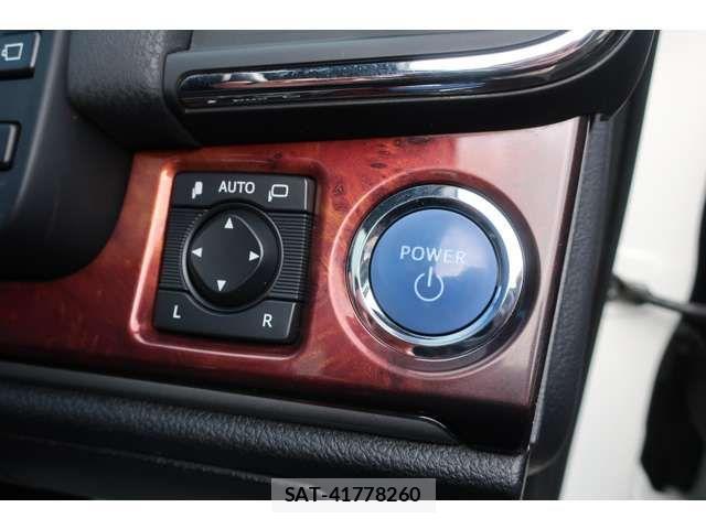 Toyota CROWN MAJESTA 2016-02 3356344-13
