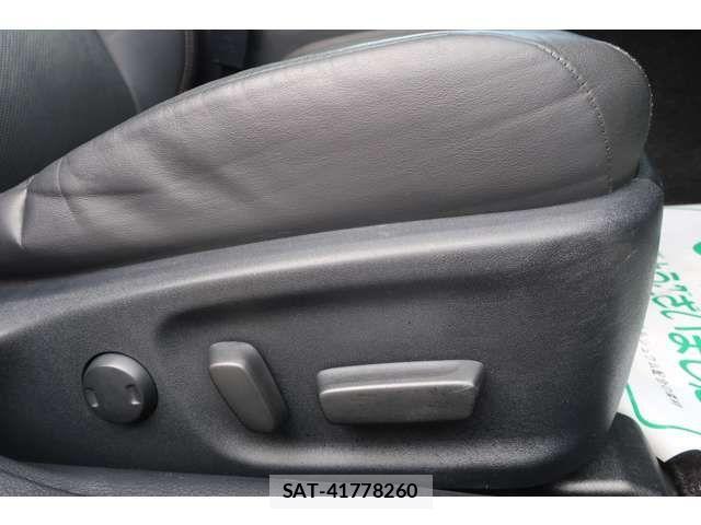 Toyota CROWN MAJESTA 2016-02 3356344-18