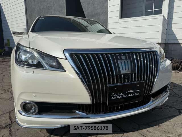 Toyota CROWN MAJESTA 2014-12 3766851-9
