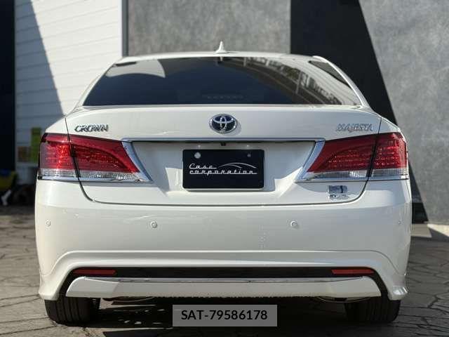 Toyota CROWN MAJESTA 2014-12 3766851-3