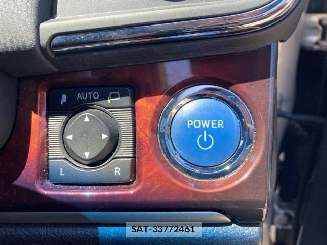 Toyota CROWN MAJESTA 2017-07 7508412-15