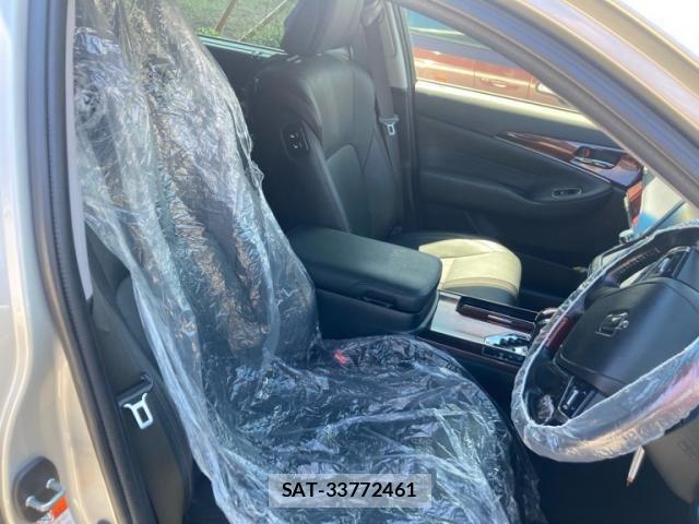 Toyota CROWN MAJESTA 2017-07 7508412-18