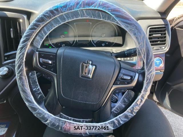 Toyota CROWN MAJESTA 2017-07 7508412-20