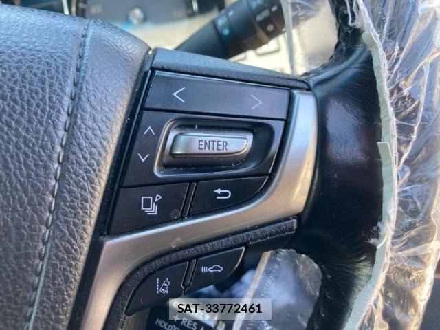 Toyota CROWN MAJESTA 2017-07 7508412-21