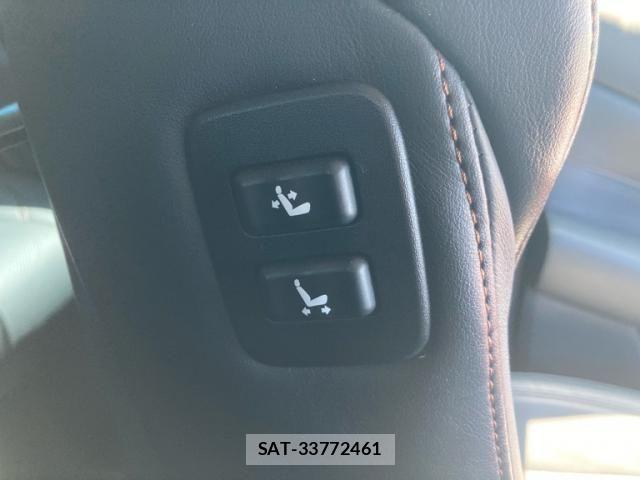 Toyota CROWN MAJESTA 2017-07 7508412-28