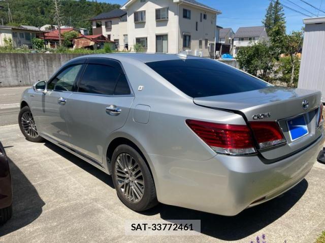 Toyota CROWN MAJESTA 2017-07 7508412-3