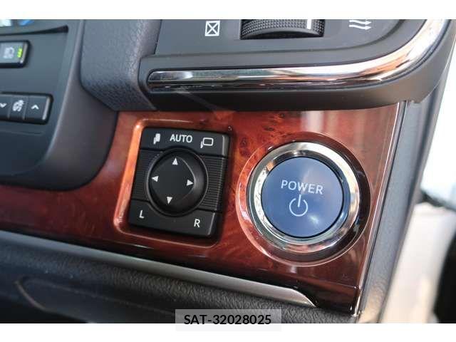 Toyota CROWN MAJESTA 2015-04 7615772-13