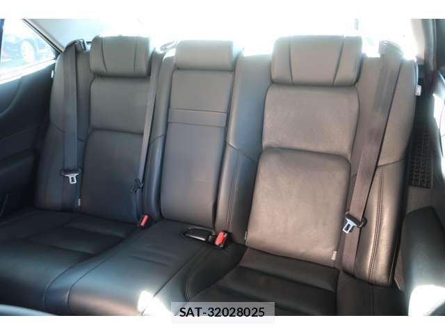 Toyota CROWN MAJESTA 2015-04 7615772-6