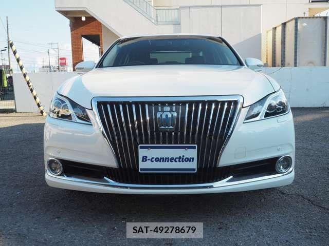 Toyota CROWN MAJESTA 2014-08 7722158-3