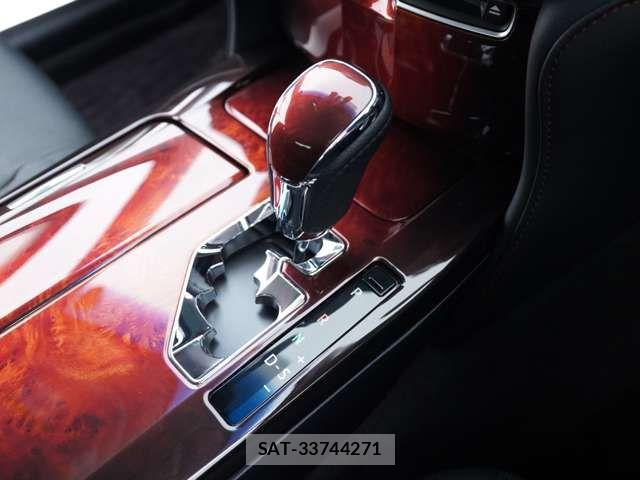 Toyota CROWN MAJESTA 2015-07 7875881-11