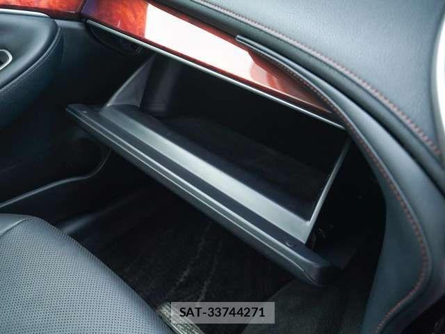 Toyota CROWN MAJESTA 2015-07 7875881-13