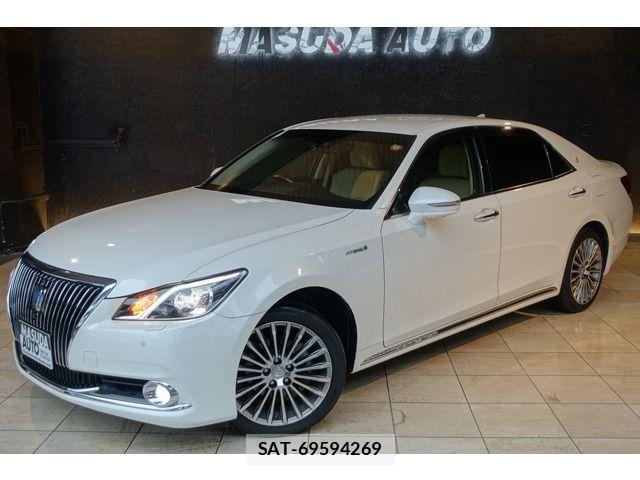 Toyota CROWN MAJESTA 2016-12 8129498-0