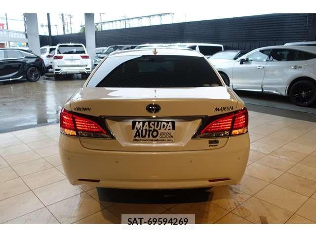 Toyota CROWN MAJESTA 2016-12 8129498-19