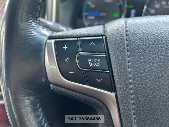 Toyota CROWN MAJESTA 2015-06 8626267-15