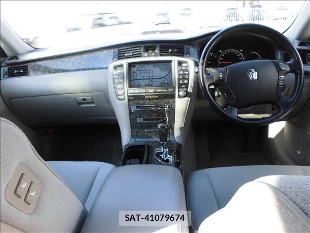 Toyota CROWN SEDAN 2007-12 742419-9