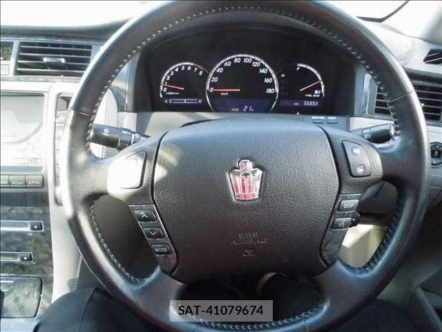 Toyota CROWN SEDAN 2007-12 742419-13