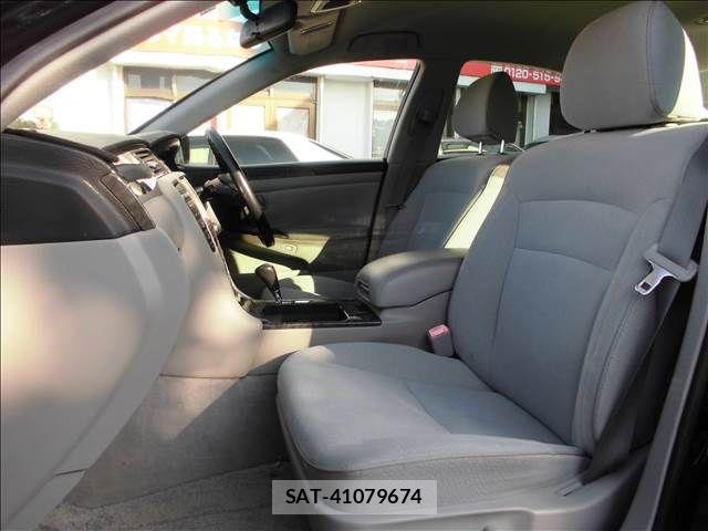 Toyota CROWN SEDAN 2007-12 742419-4