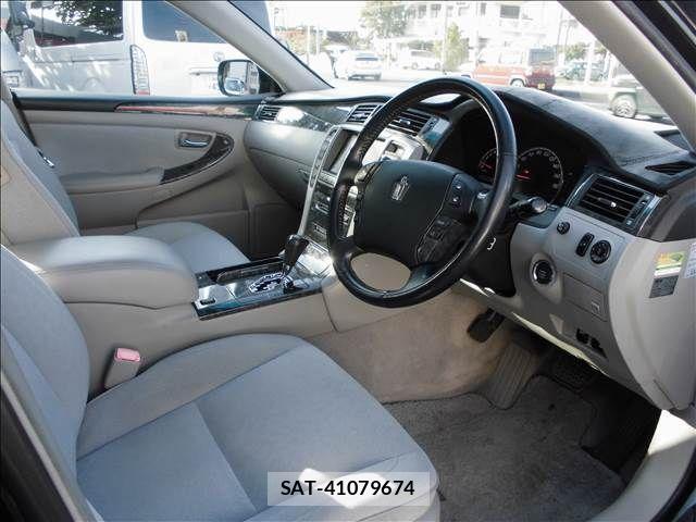 Toyota CROWN SEDAN 2007-12 742419-8