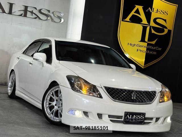 Toyota CROWN SEDAN 2009-03 1039218-7
