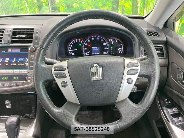 Toyota CROWN SEDAN 2010-03 1051989-10