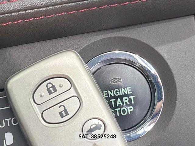 Toyota CROWN SEDAN 2010-03 1051989-6