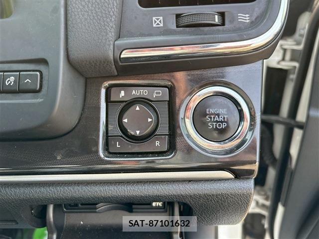 Toyota CROWN SEDAN 2015-02 1121661-26