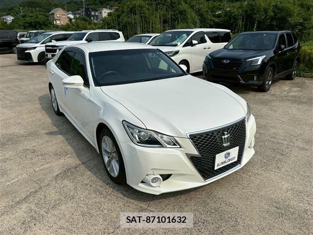 Toyota CROWN SEDAN 2015-02 1121661-7