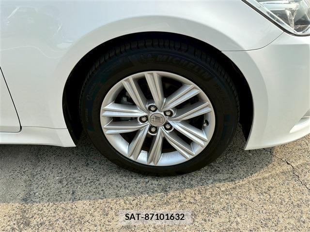 Toyota CROWN SEDAN 2015-02 1121661-8