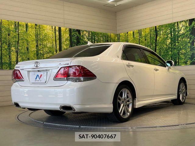 Toyota CROWN SEDAN 2012-08 1121658-16