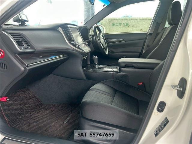 Toyota CROWN SEDAN 2014-08 1205884-11