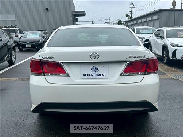 Toyota CROWN SEDAN 2014-08 1205884-6