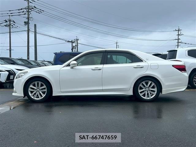 Toyota CROWN SEDAN 2014-08 1205884-8