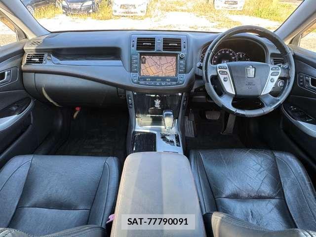 Toyota CROWN SEDAN 2010-12 1307411-16