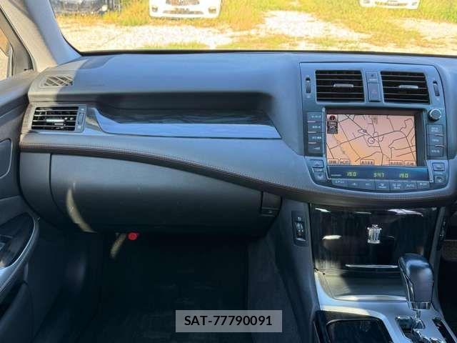 Toyota CROWN SEDAN 2010-12 1307411-17