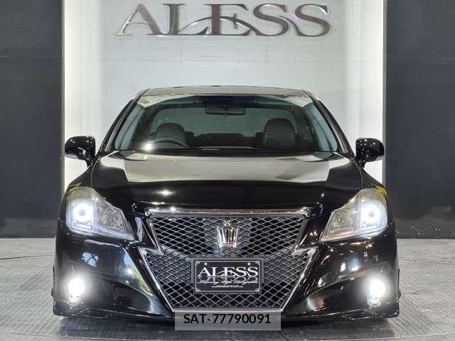 Toyota CROWN SEDAN 2010-12 1307411-8