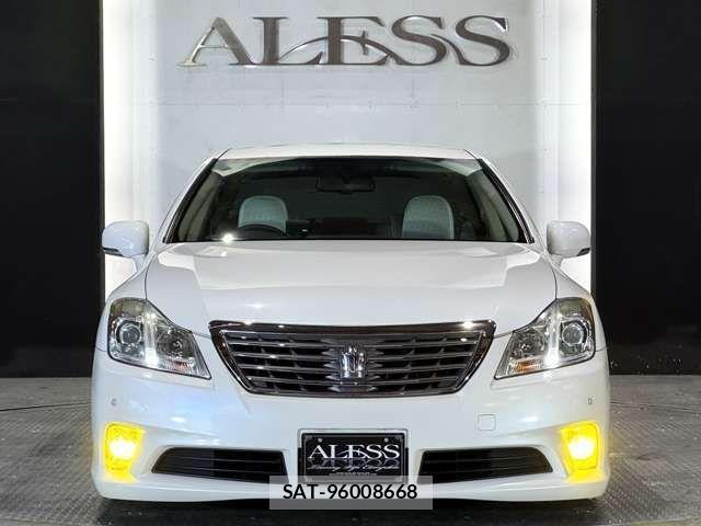 Toyota CROWN SEDAN 2010-08 1327539-12