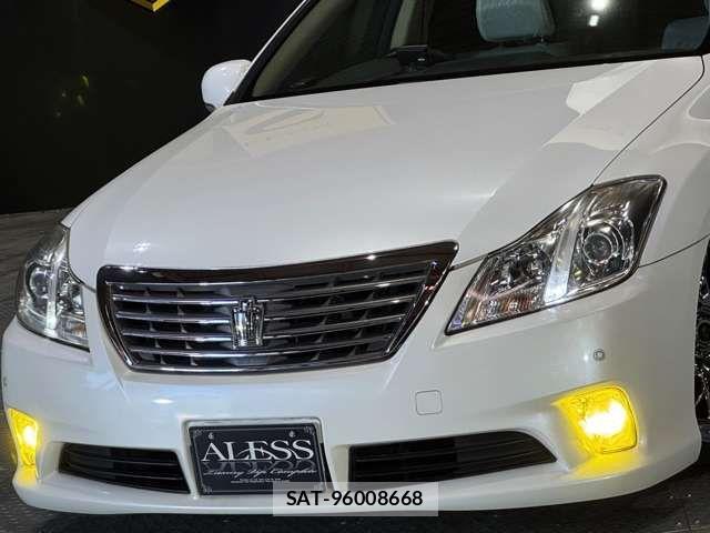 Toyota CROWN SEDAN 2010-08 1327539-14
