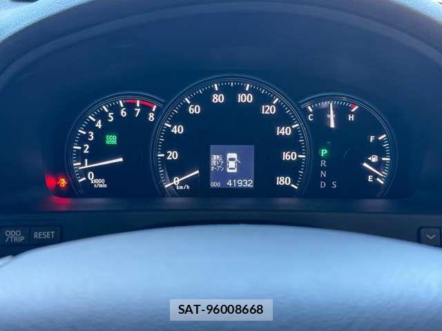 Toyota CROWN SEDAN 2010-08 1327539-16