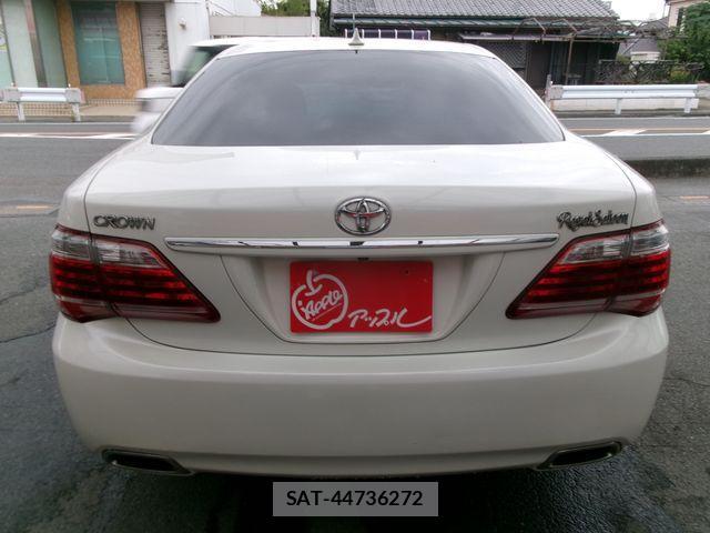 Toyota CROWN SEDAN 2010-09 1345724-11