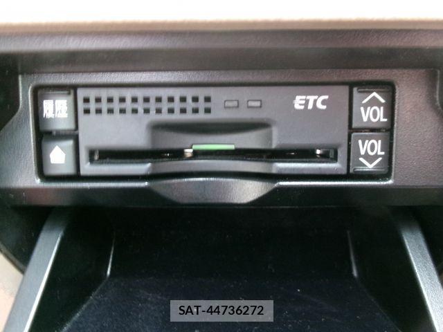 Toyota CROWN SEDAN 2010-09 1345724-19