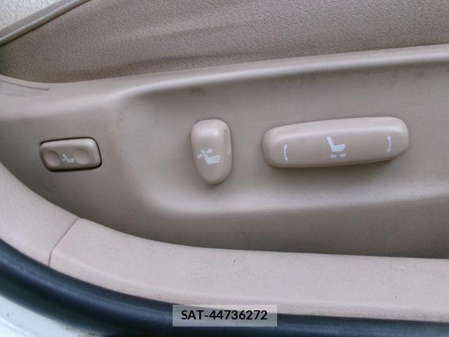 Toyota CROWN SEDAN 2010-09 1345724-20