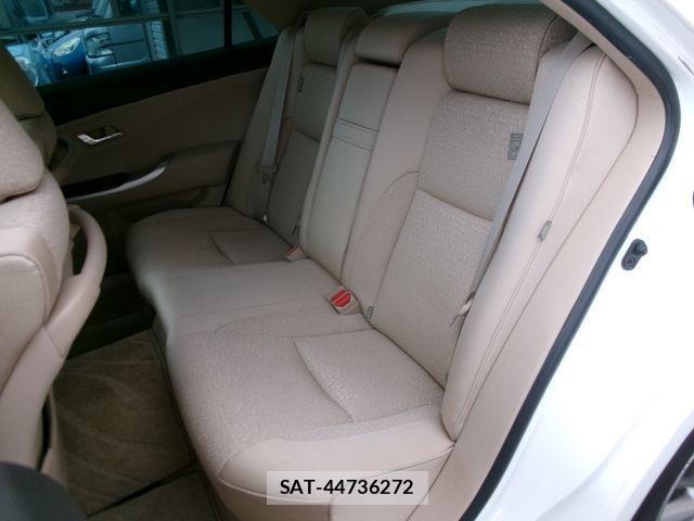 Toyota CROWN SEDAN 2010-09 1345724-7