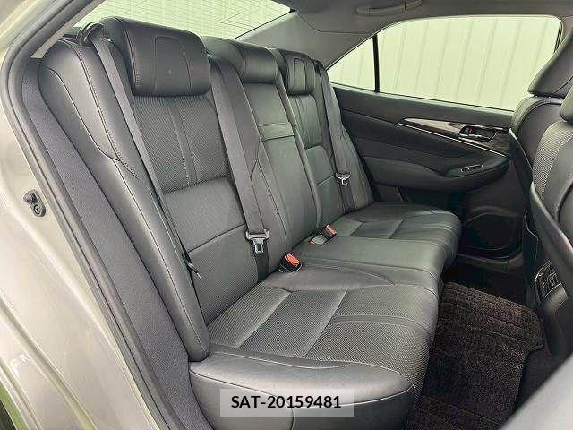Toyota CROWN SEDAN 2013-01 1366055-9