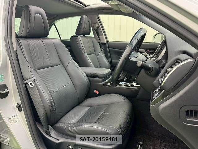 Toyota CROWN SEDAN 2013-01 1366055-8