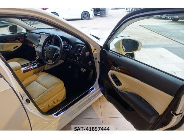 Toyota CROWN SEDAN 2013-03 1386281-2