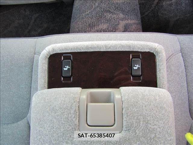 Toyota CROWN SEDAN 2002-12 1411823-23