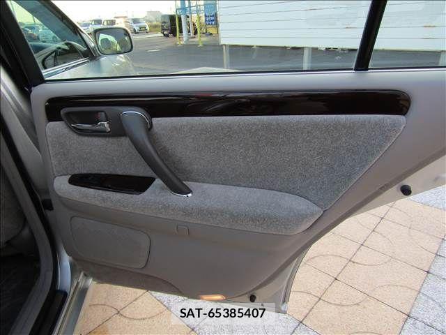 Toyota CROWN SEDAN 2002-12 1411823-27