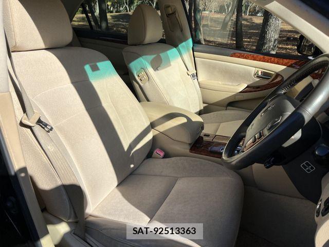 Toyota CROWN SEDAN 2006-02 1585067-9
