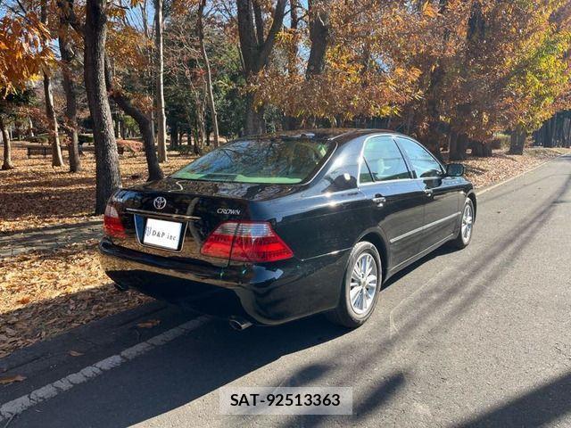 Toyota CROWN SEDAN 2006-02 1585067-1